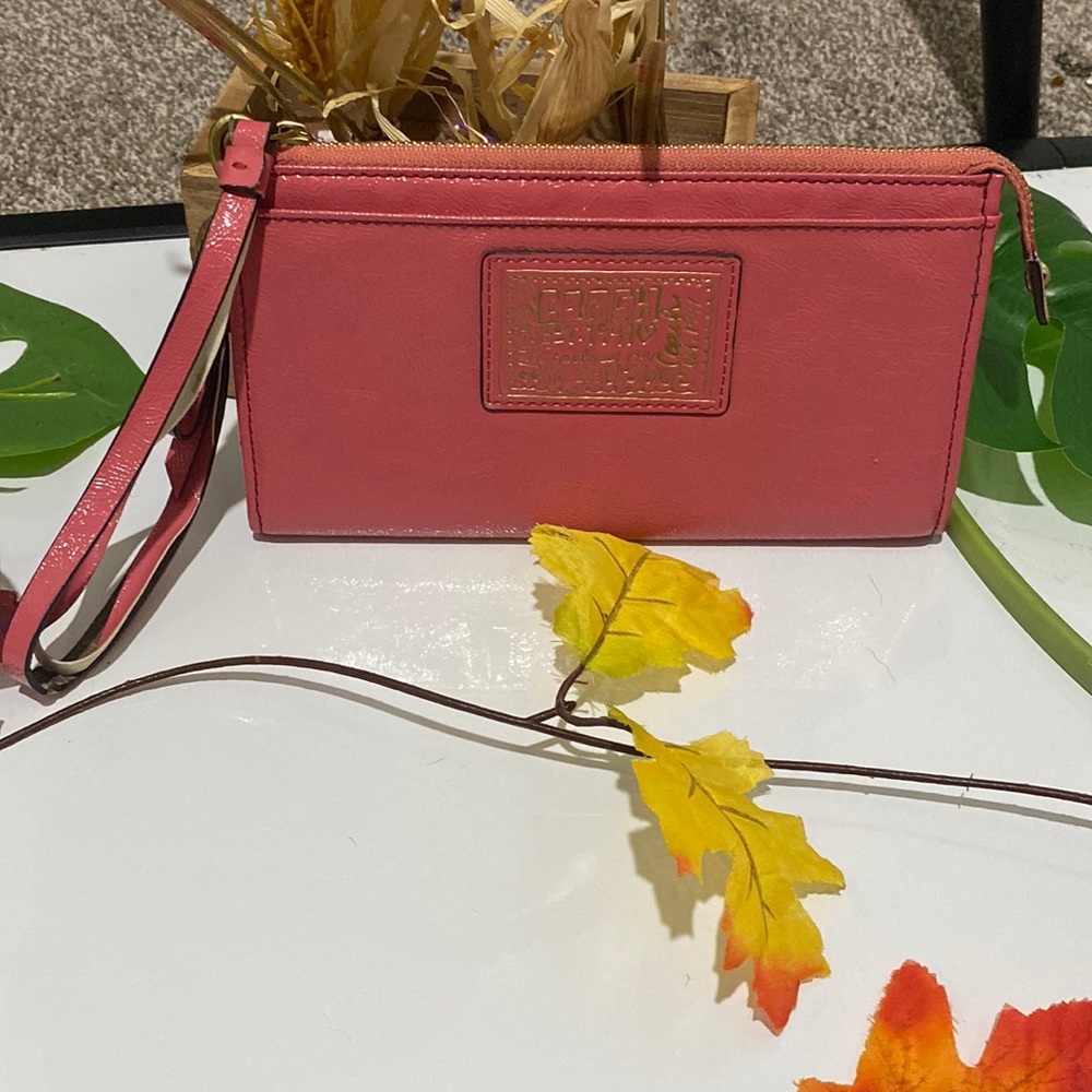 Coach| Bags |Coach Poppy Coral Leather Pink wristlet New/Tags